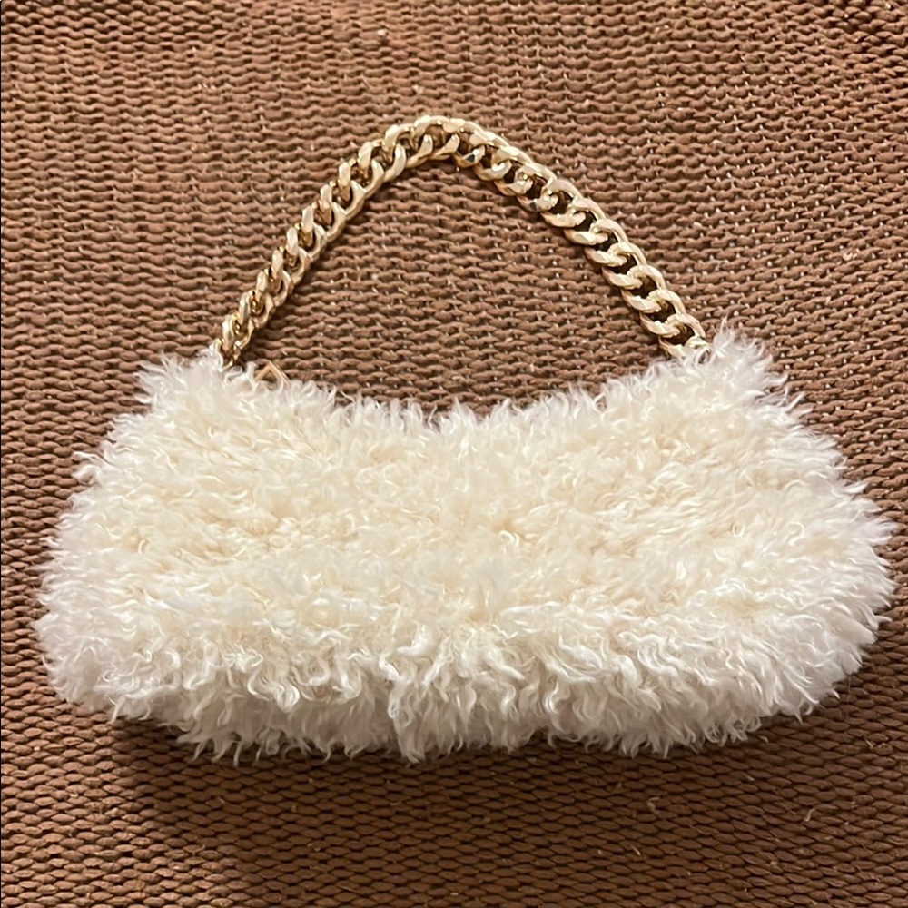 Elegant Cream Fur Handbag with Gold Chain